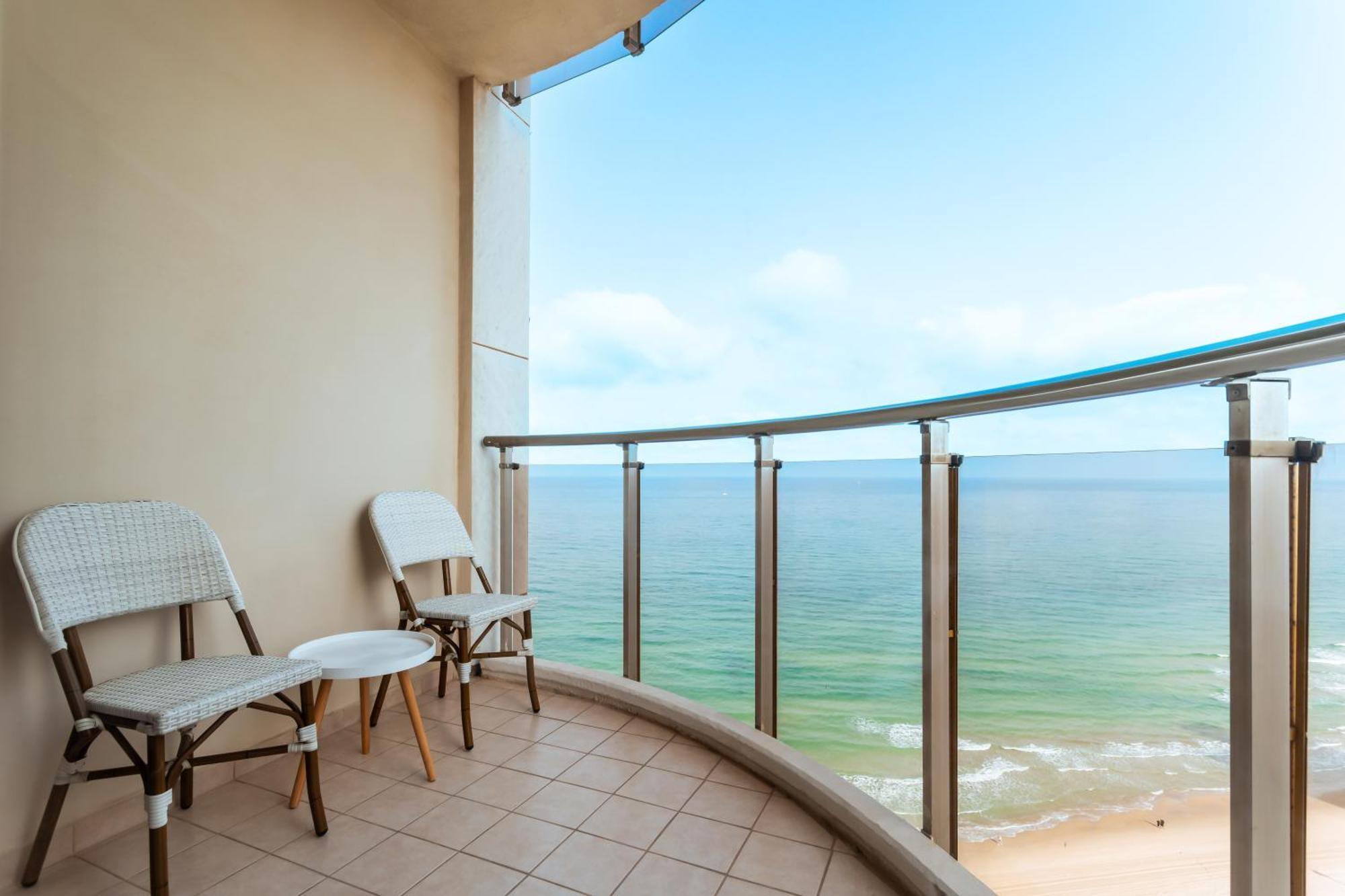 Deluxe Room with Balcony and Sea View,1681723310:JPEG