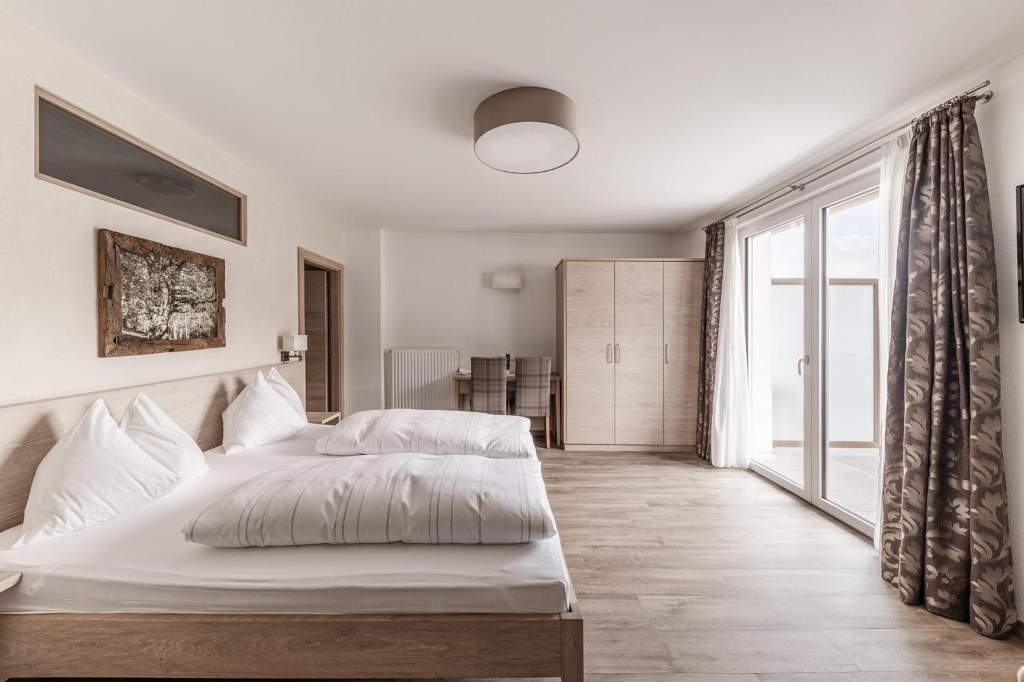 Double or Twin Room,1681736453:JPEG