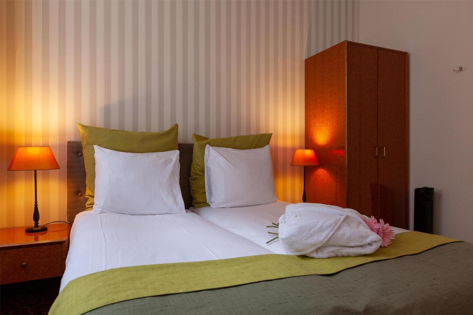 Standard Double or Twin Room,1706089814:JPEG