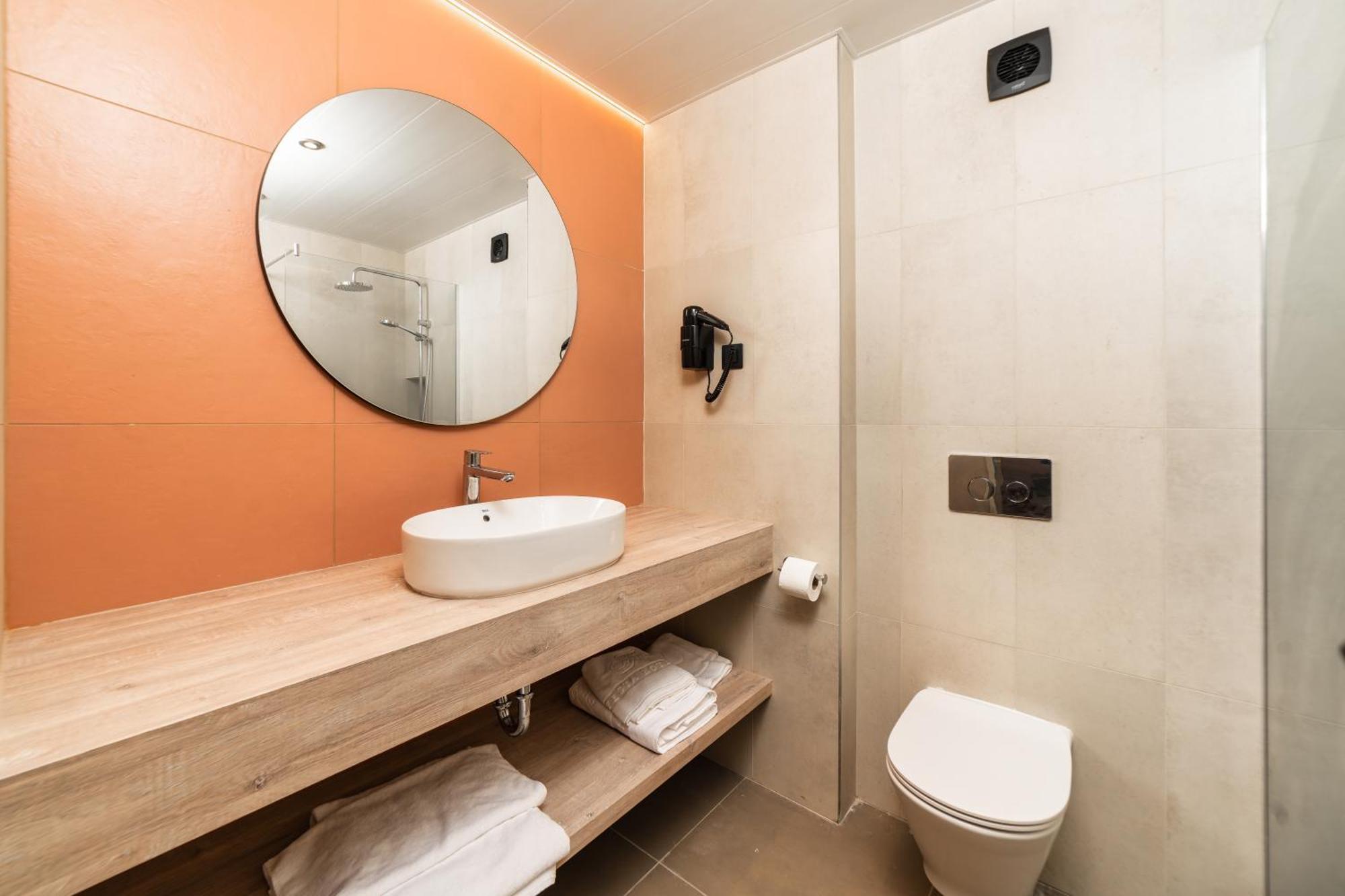 Deluxe Triple Room with Sea View