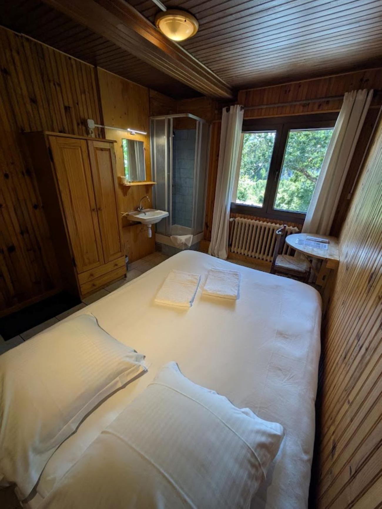 Double Room Shared Toilet,1687478625:JPEG