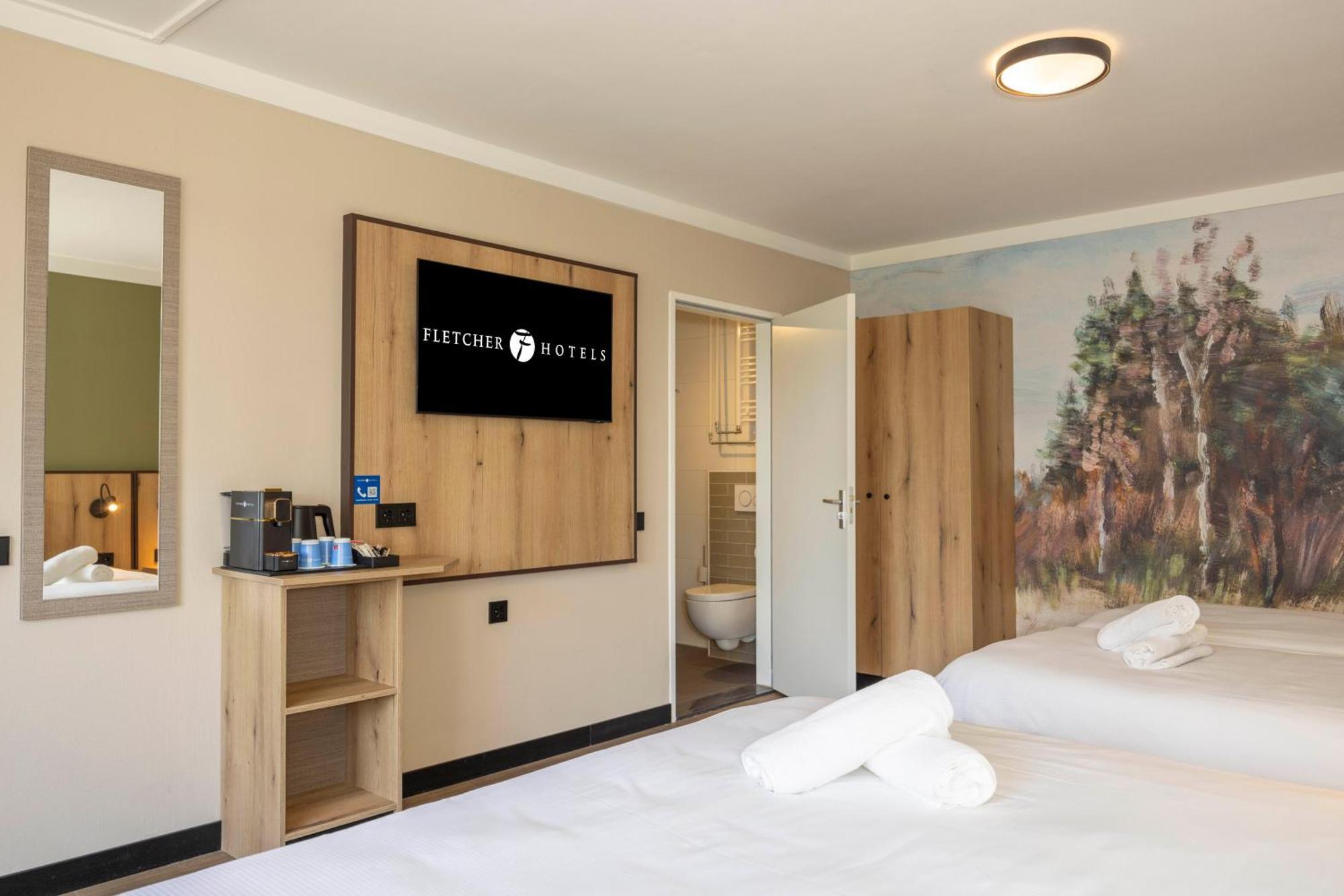 Family Room,1689843461:JPEG