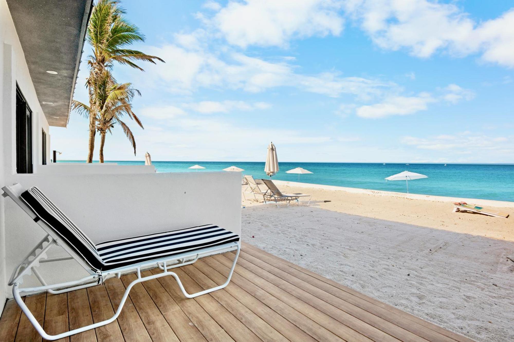 Beachfront Luxury King Suite,1707027375:JPEG