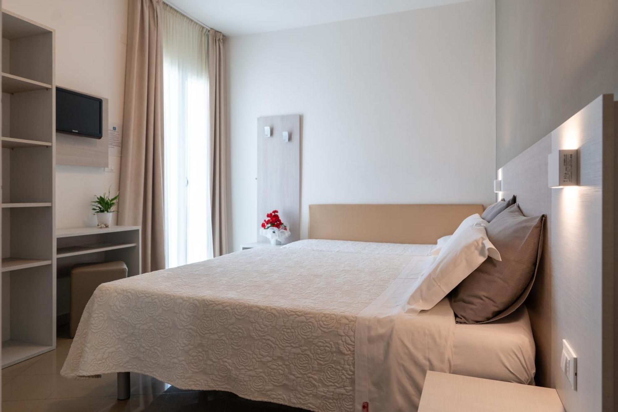 Double Room,1698947413:JPEG