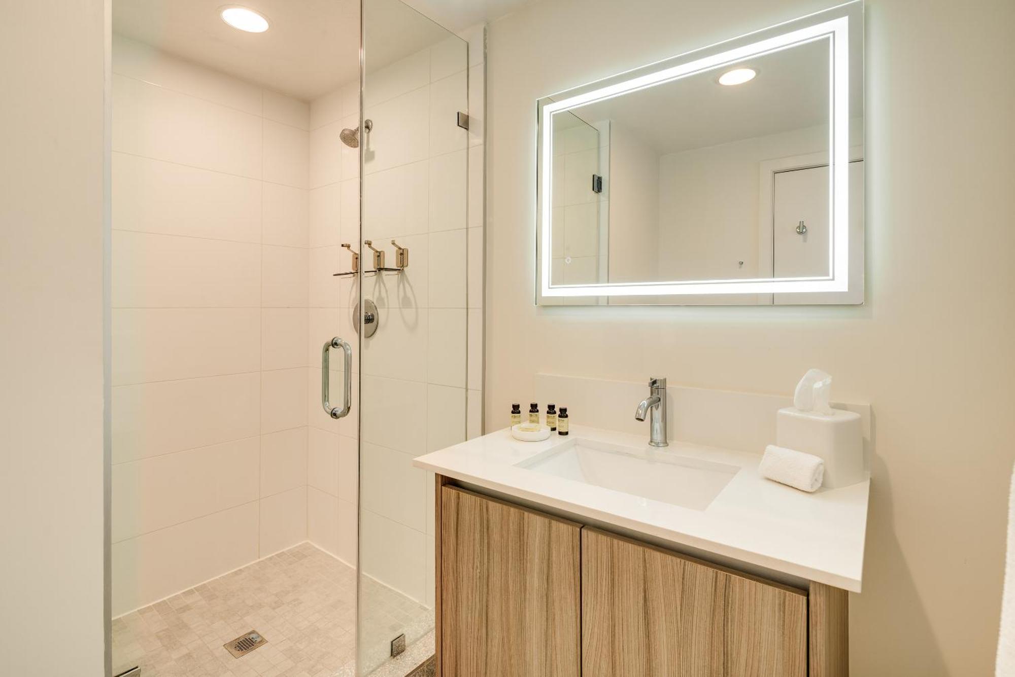 One Bedroom Suite King,1699673031:JPEG