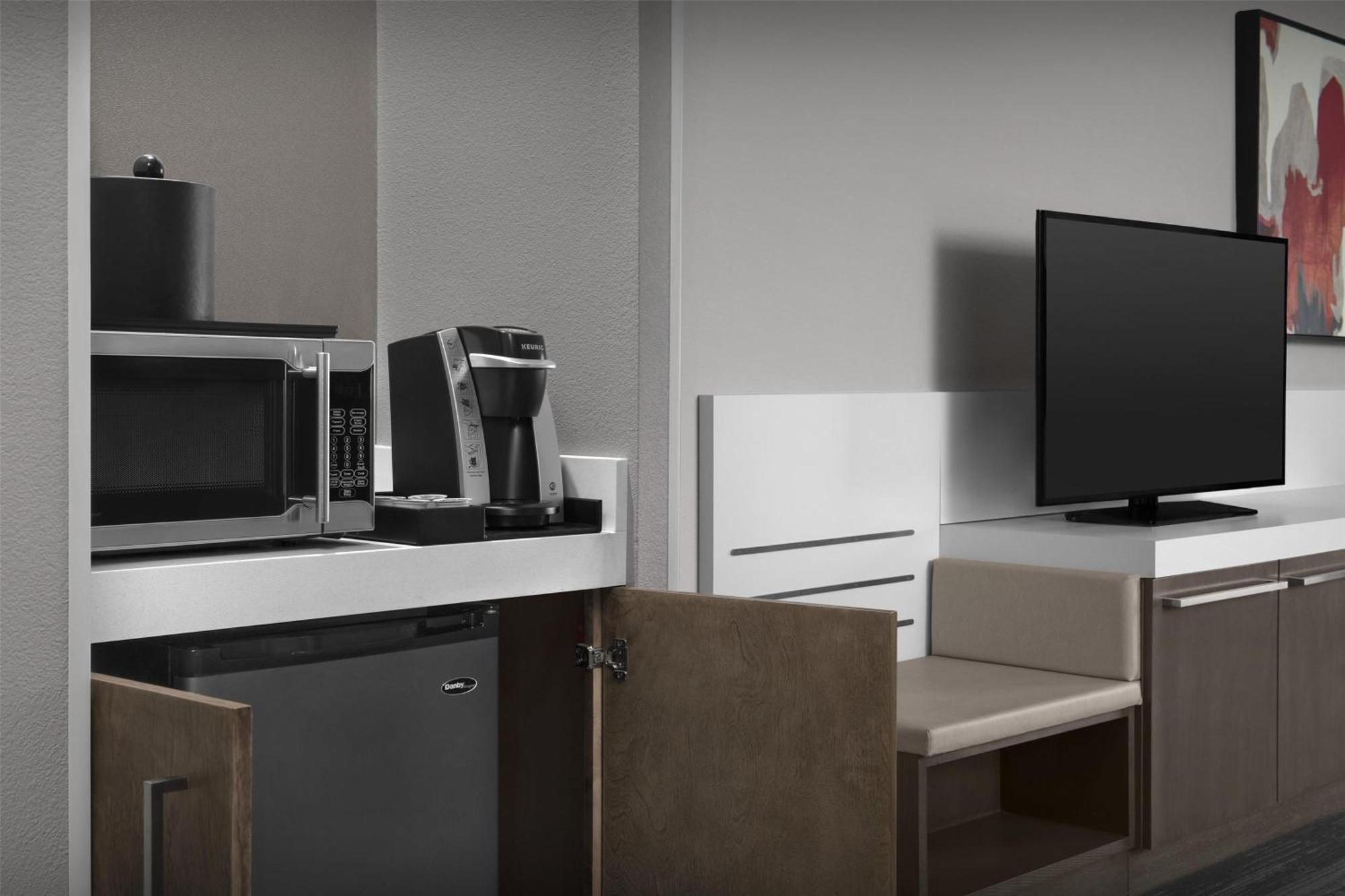 Queen Room with Two Queen Beds - Mobility Access,1706945087:JPEG