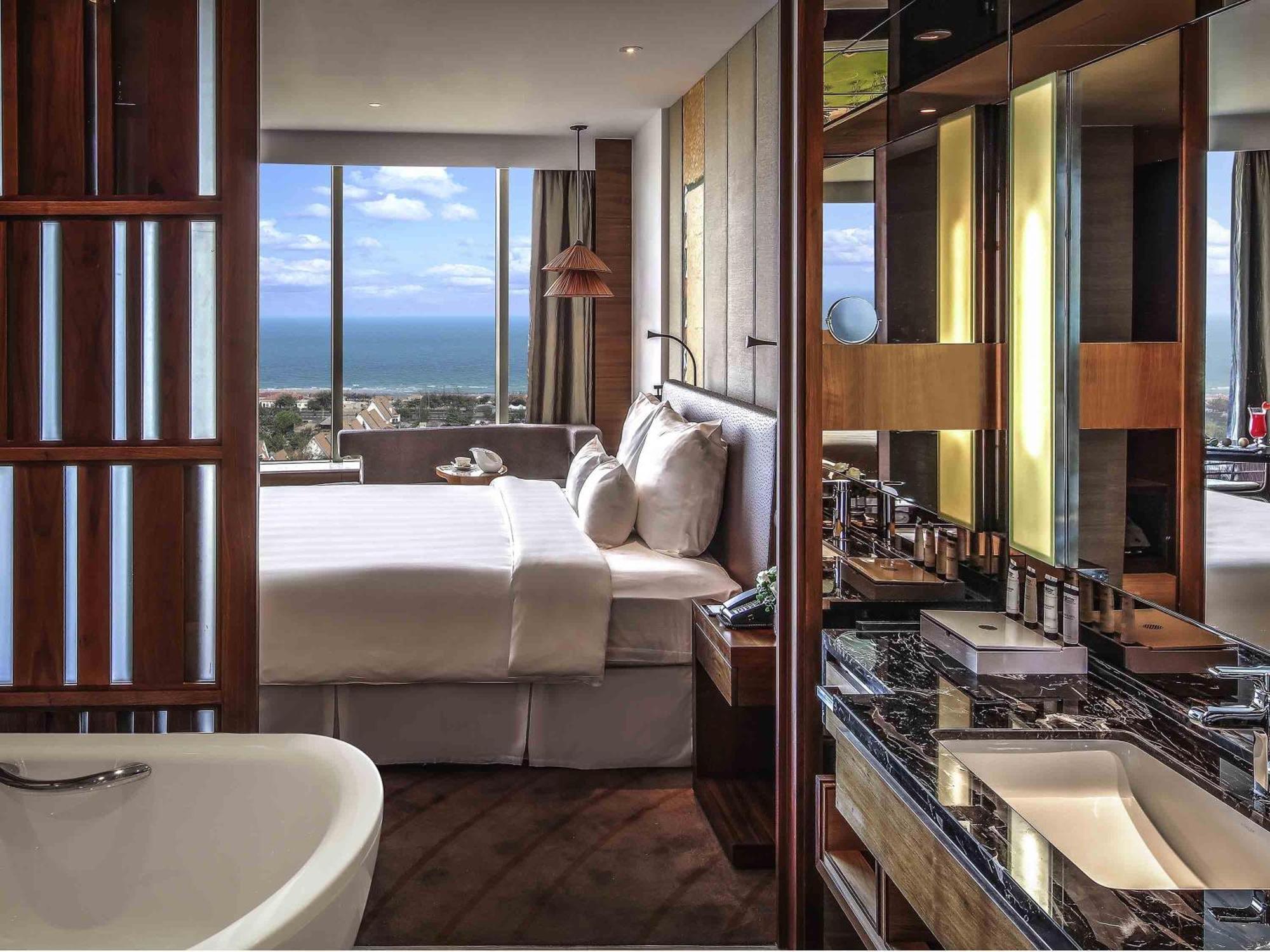 Executive Room, Lounge Access, 1 King Size,1717112113:JPEG