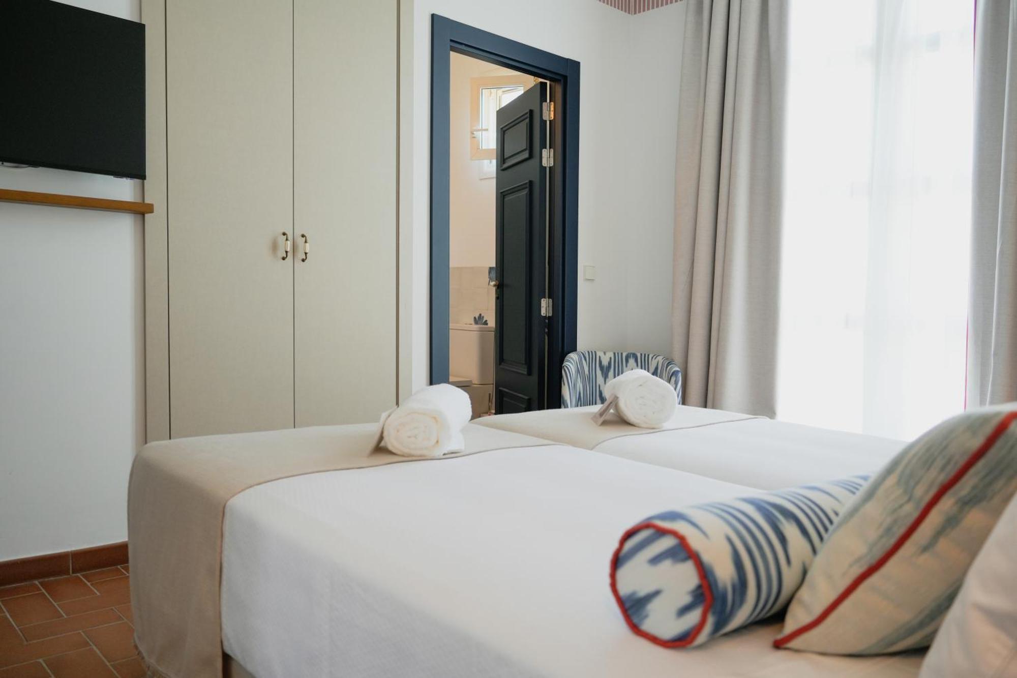 Basic Double or Twin Room,1730008839:JPEG