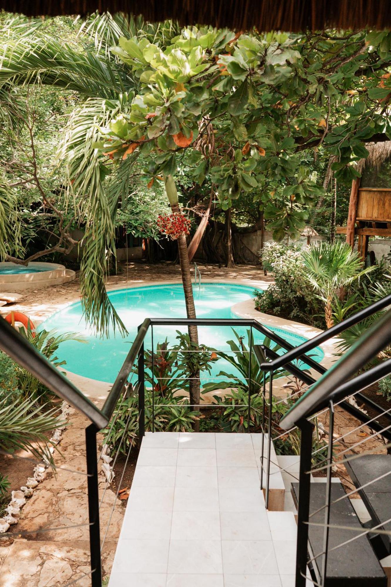 Master Suite Pool View,1730018644:JPEG