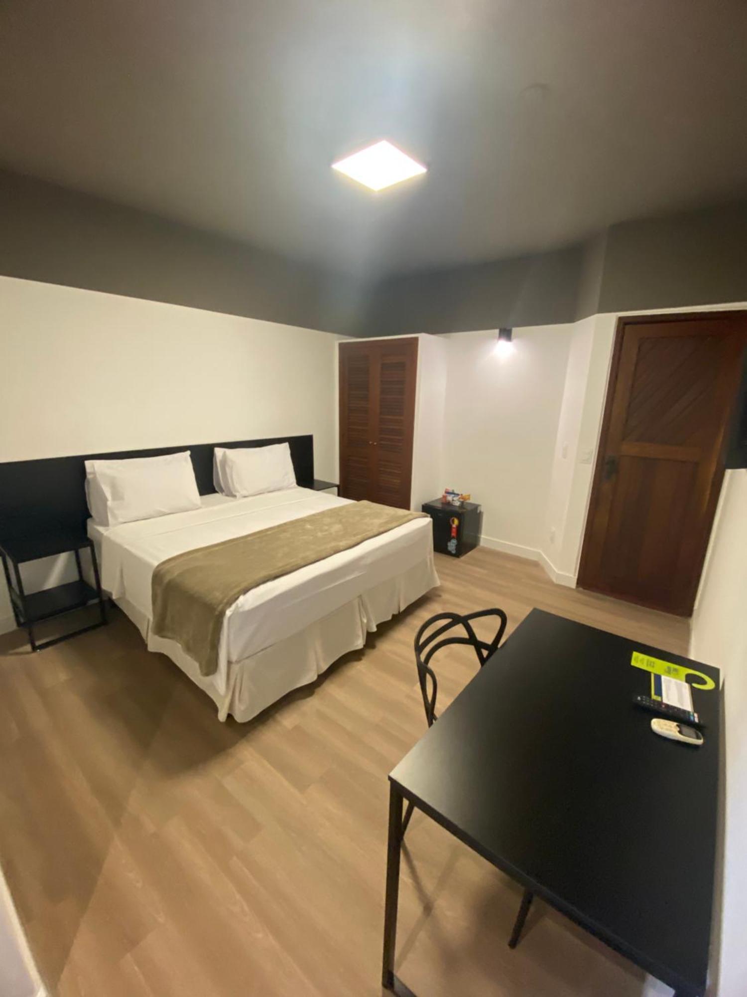 Deluxe Room,1731471765:JPEG