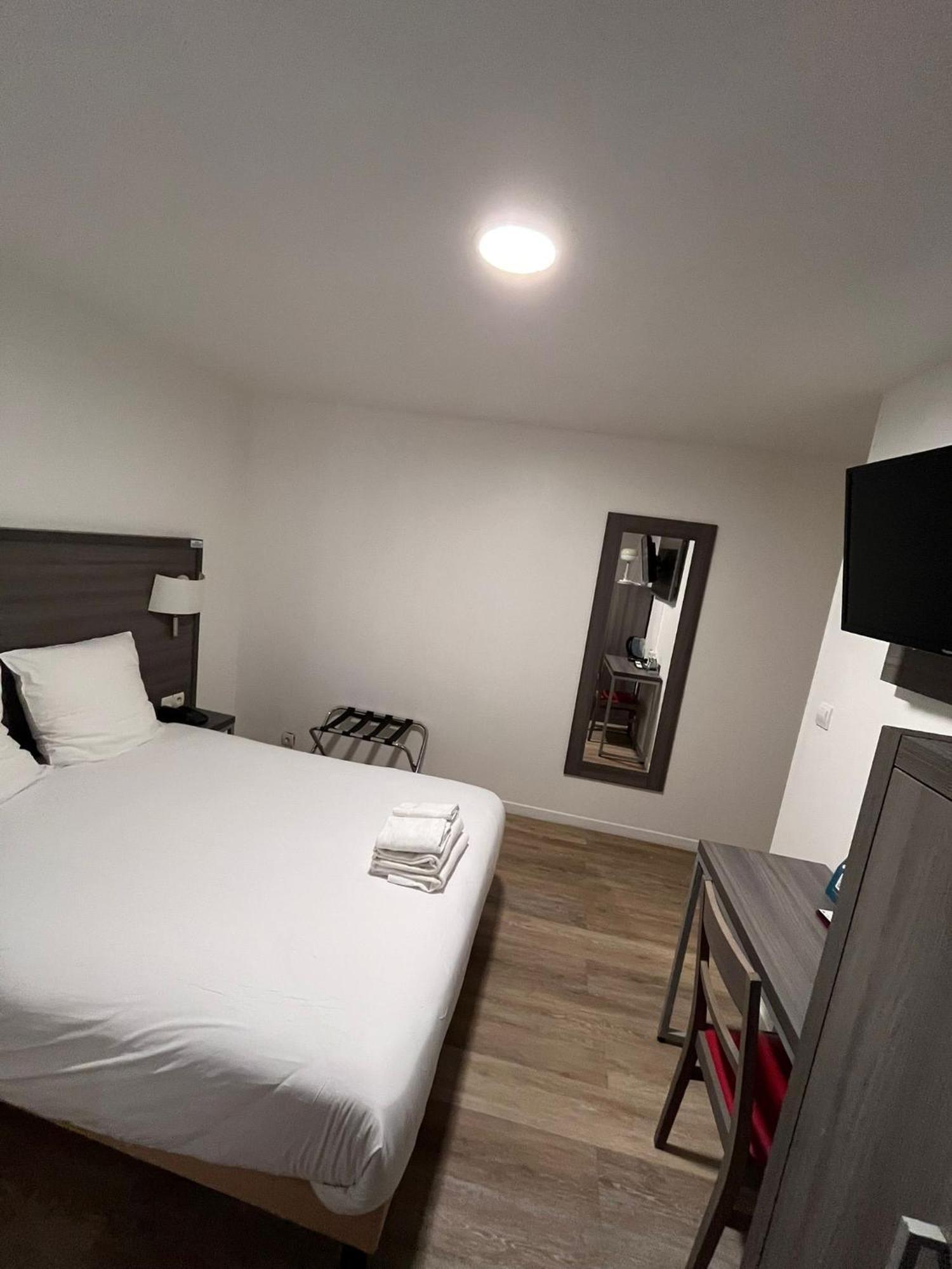 Single Room,1739365907:JPEG