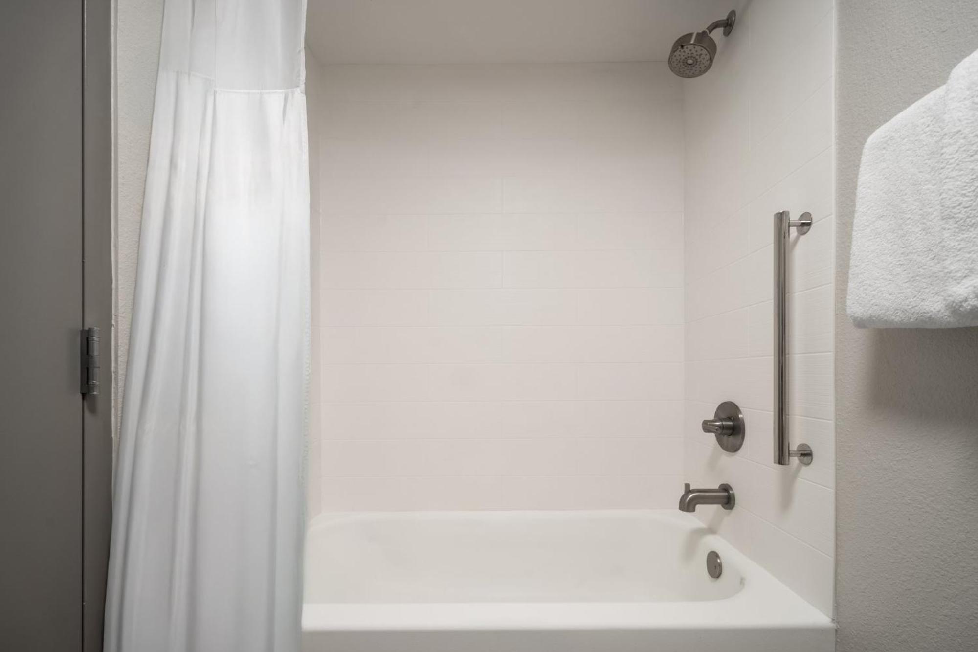 Standard King Room,1742706593:JPEG