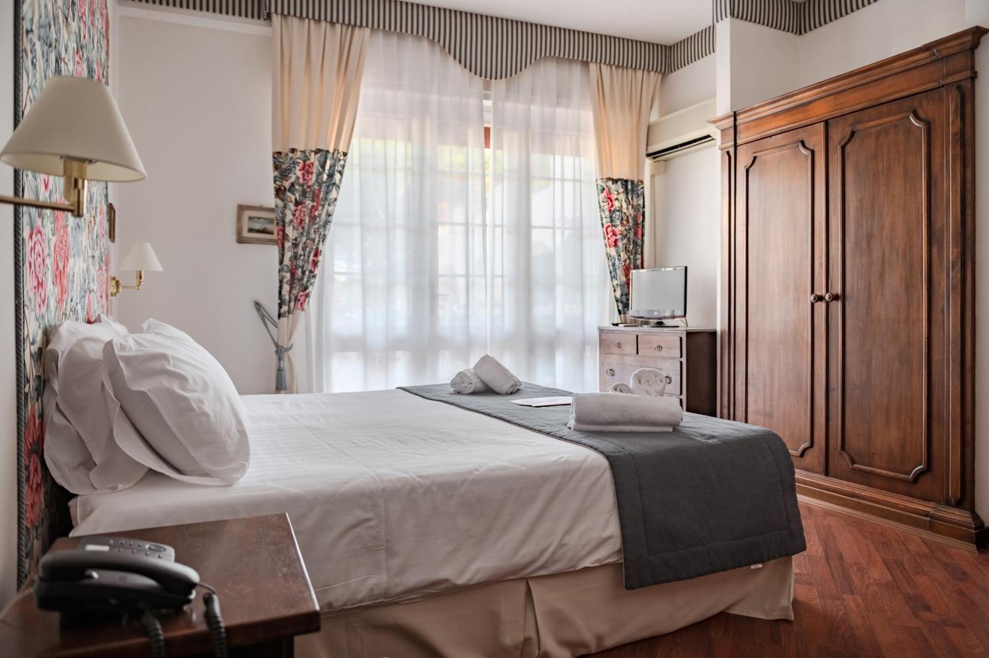 Deluxe Double or Twin Room Sea View,1743003616:JPEG