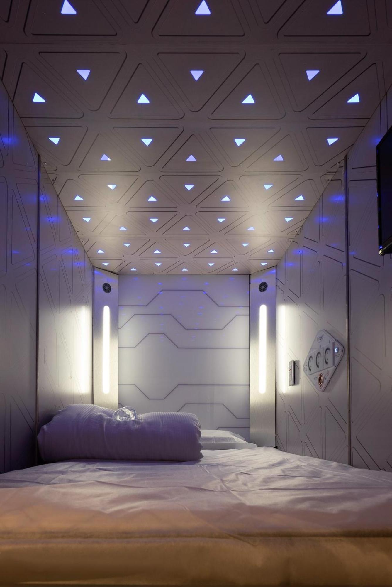 Deluxe Single Room,1743173268:JPEG