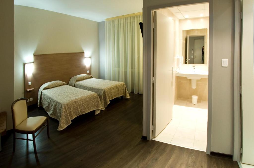 Standard Double Room,665774820:JPEG