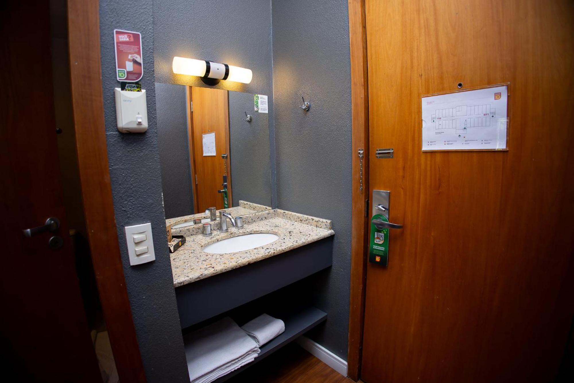 Standard Room with Two Double Beds,1756449116:JPEG