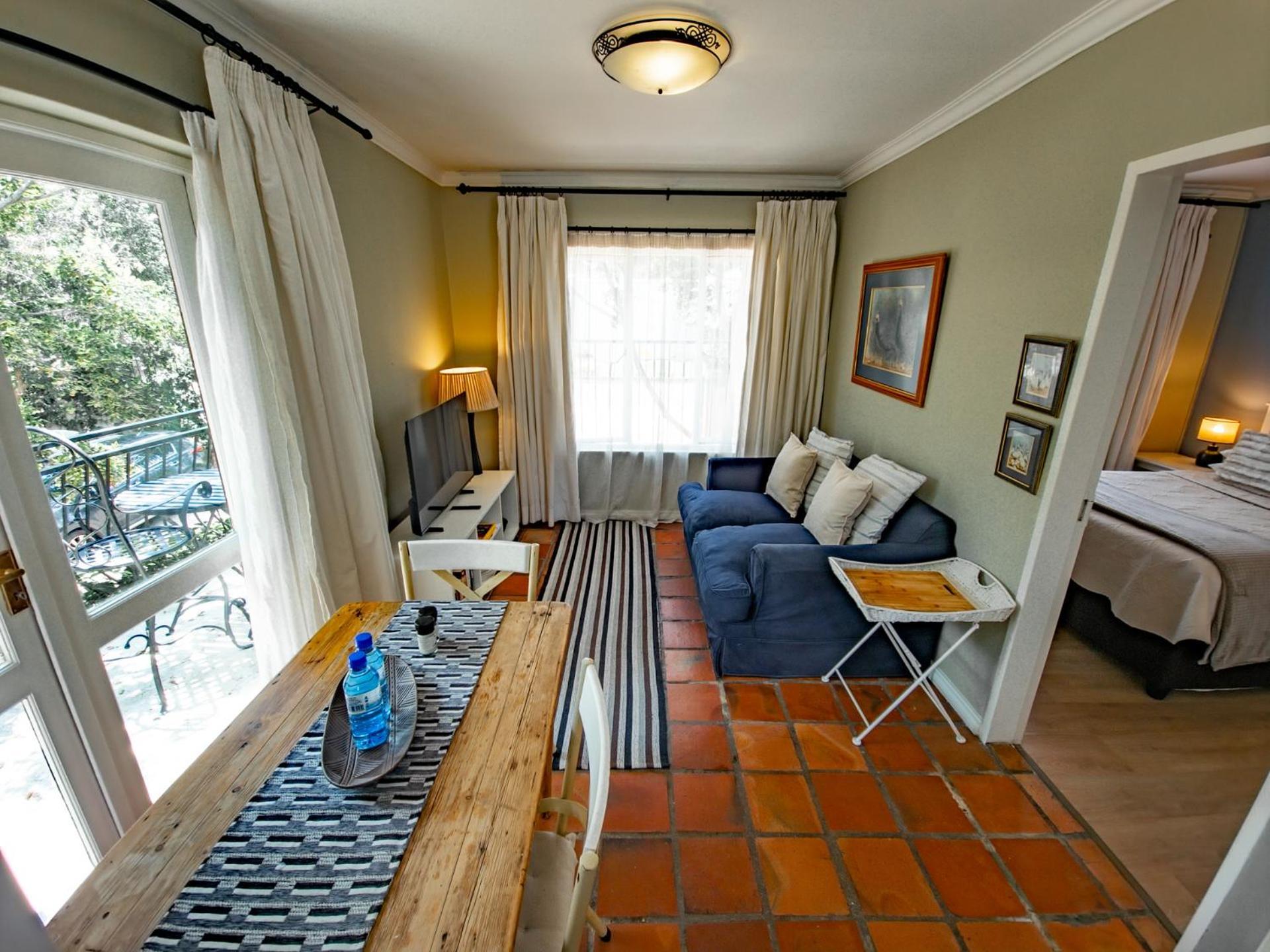 One-Bedroom Apartment with Balcony,1756585710:JPEG