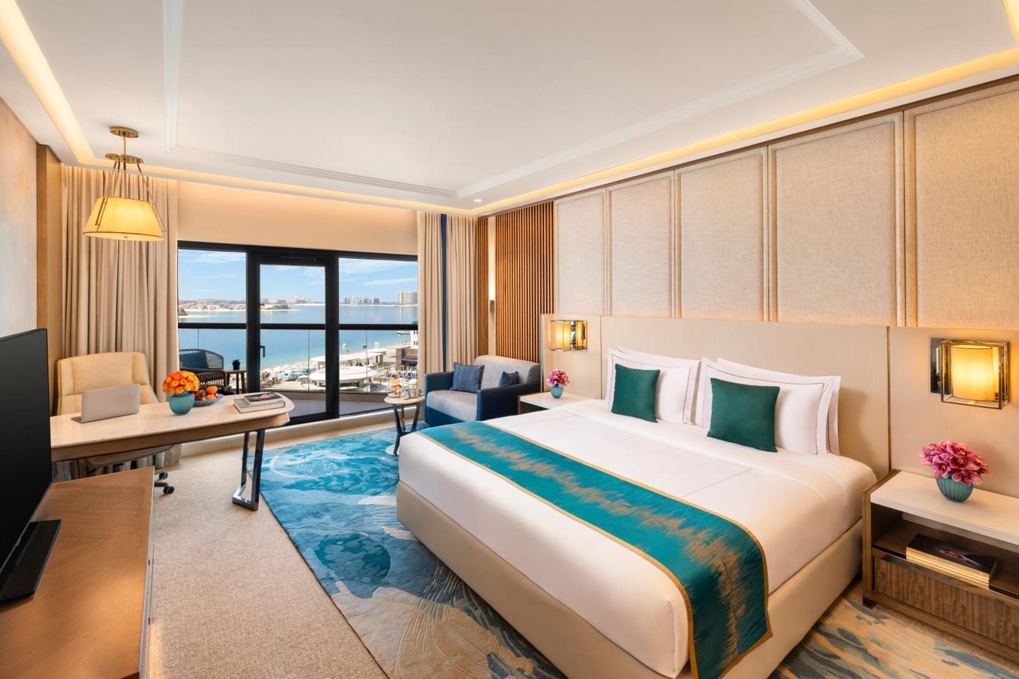 Luxury Kamer met kingsize bed en uitzicht op Palm Jumeirah en zee - Staycation-aanbod voor inwoners van de VAE met ontbijt, vroeg inchecken, laat uitchecken en 30% korting op eten en drinken, spa en wasserij