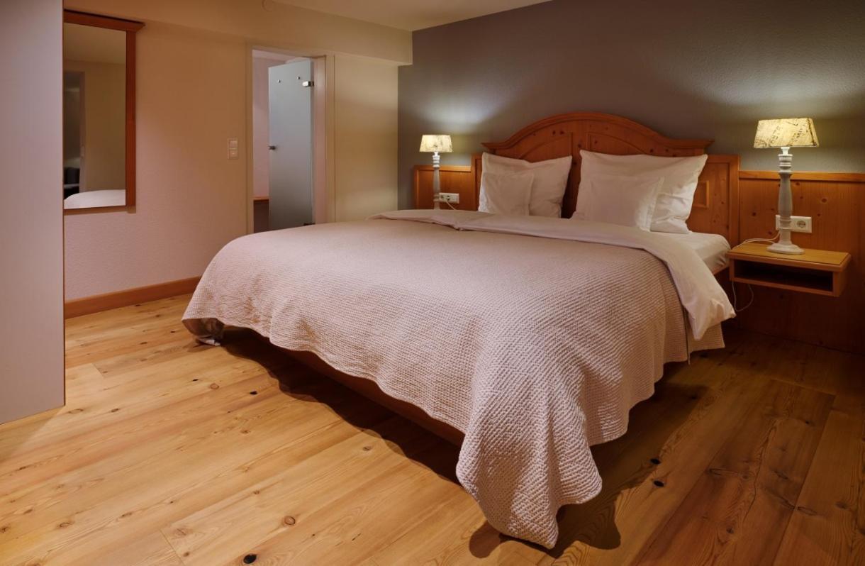 Double Room L with Balcony,1758282182:JPEG