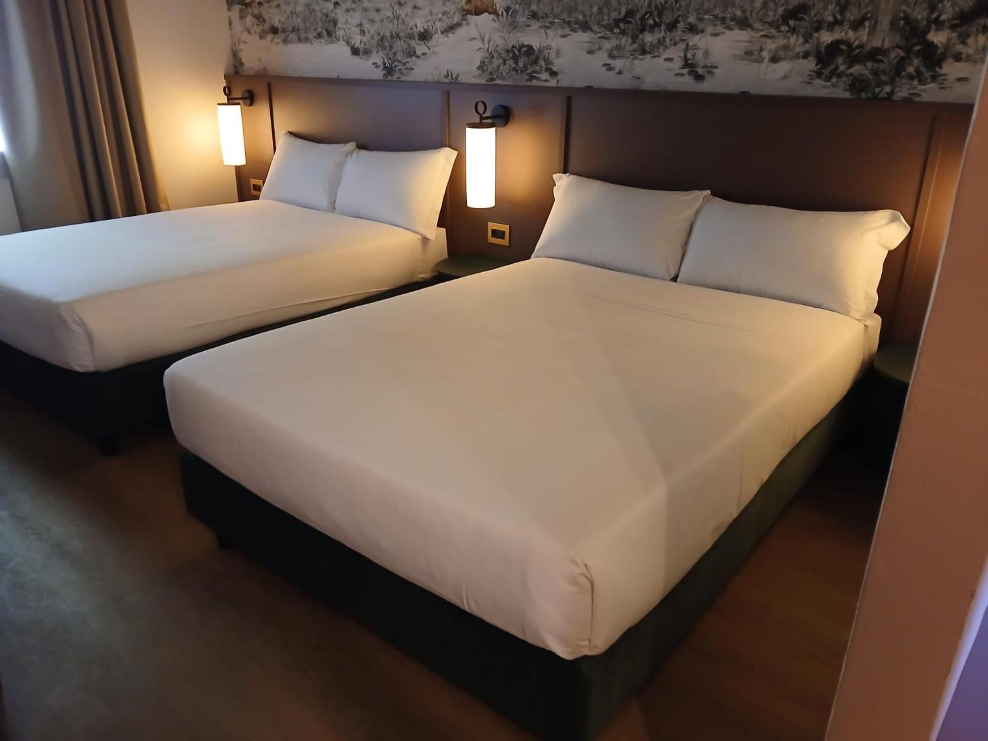 Deluxe Family Room,1765157919:JPEG