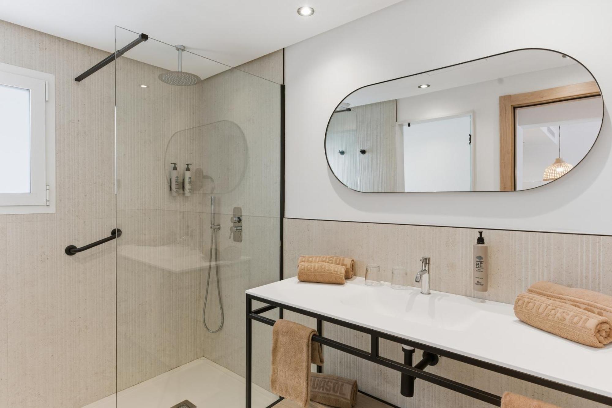 One-Bedroom Apartment,1770482361:JPEG