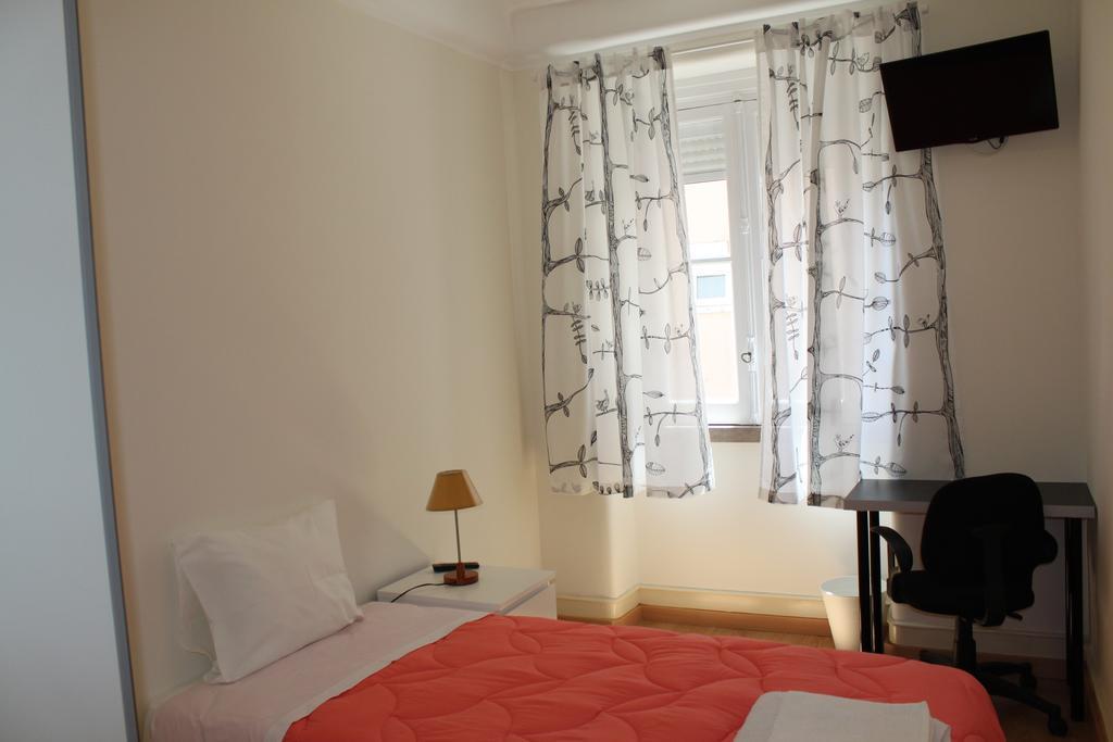 Double Room with Shared Bathroom,184543869:JPEG