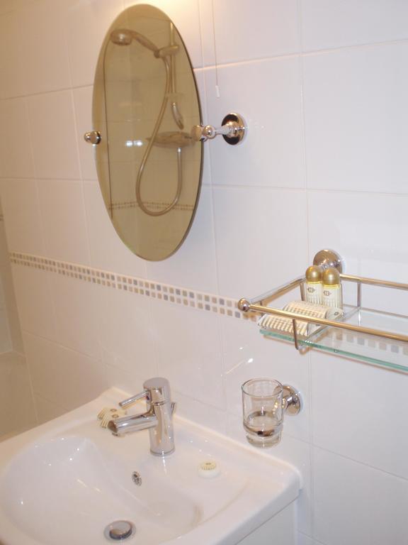 Twin Room,1028056105:JPEG