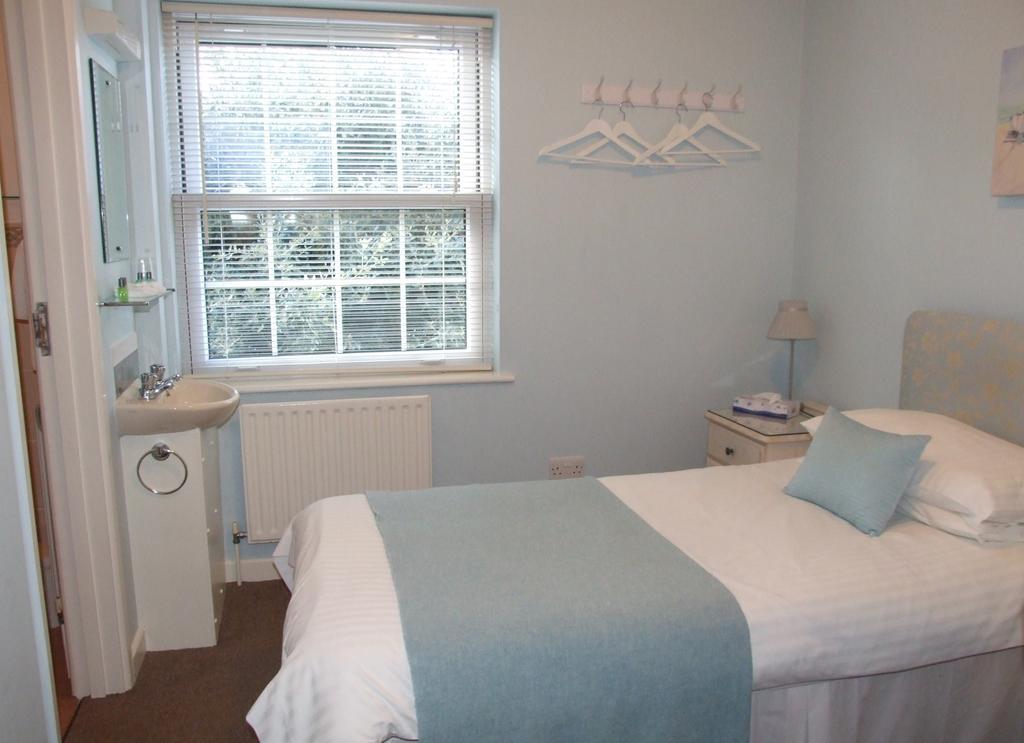 Standard Single Room,206685619:JPEG