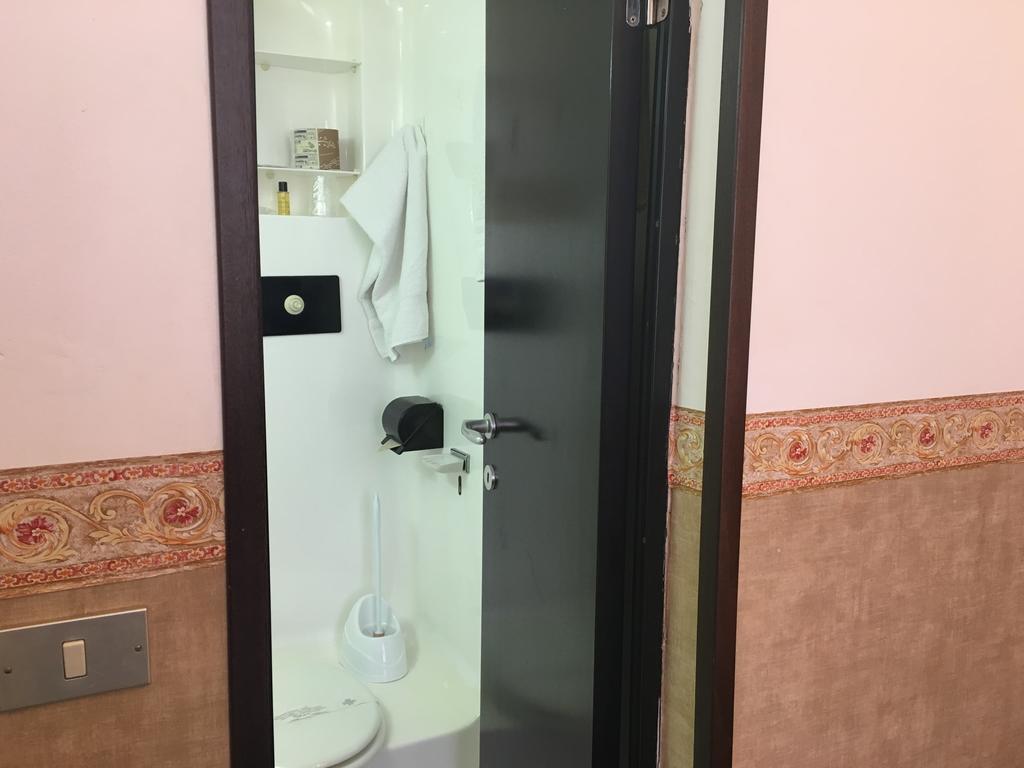 Economy Single Room,81228927:JPEG