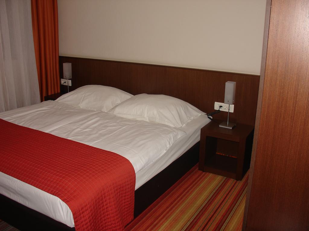 Two-Bedroom Suite Balcony,245832929:JPEG