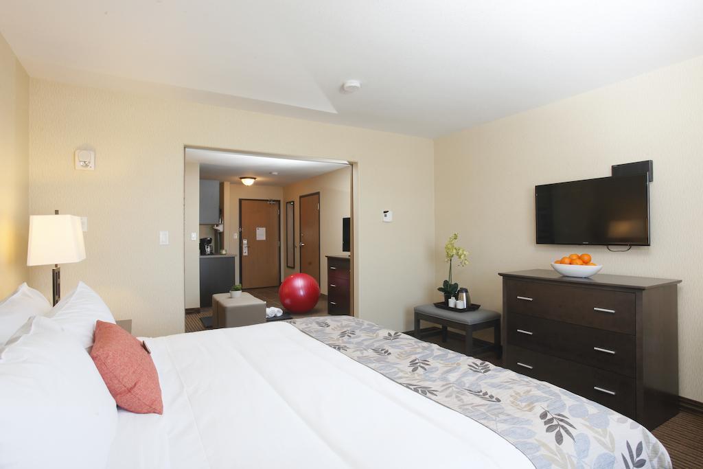 Queen Room with Two Queen Beds,246503393:JPEG