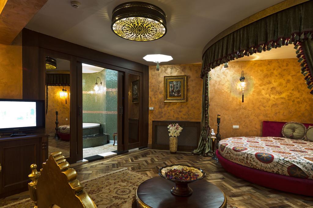 Deluxe Suite with Spa Bath,251027229:JPEG