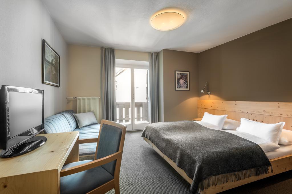 Double Room with Balcony,1629404322:JPEG