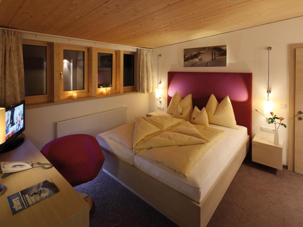Deluxe Double Room,67686206:JPEG