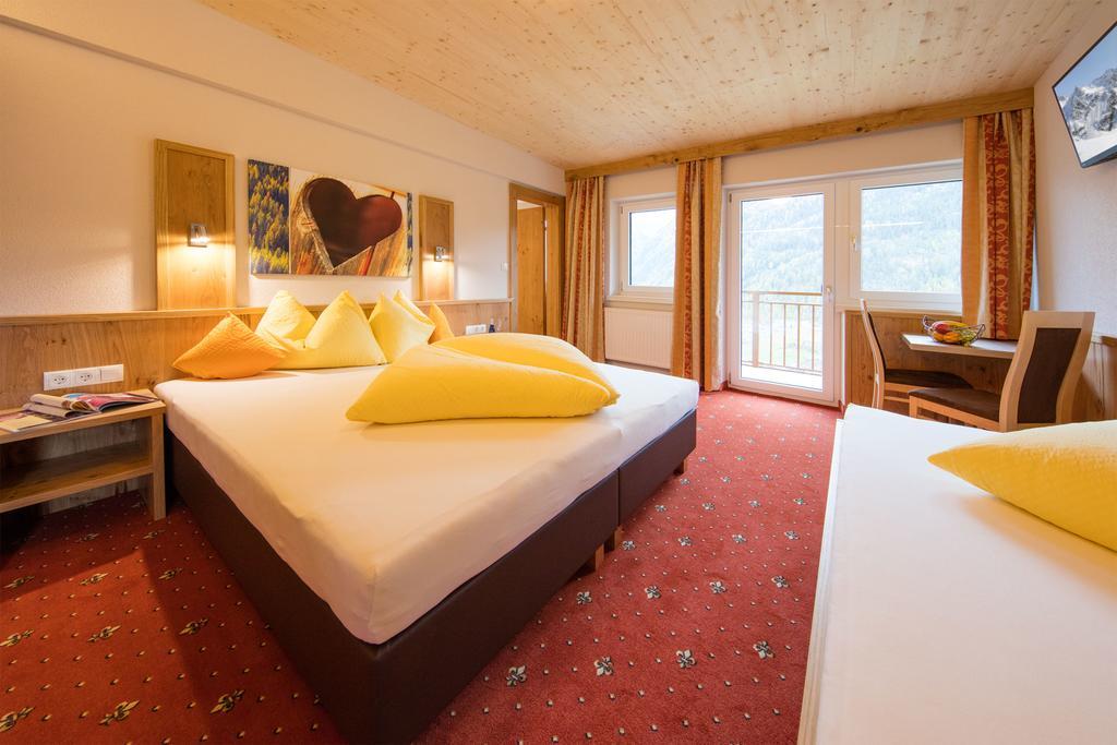 Triple Room,318875481:JPEG