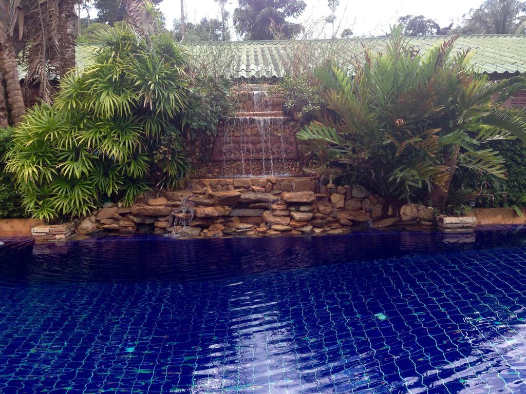 Double Room with Pool View