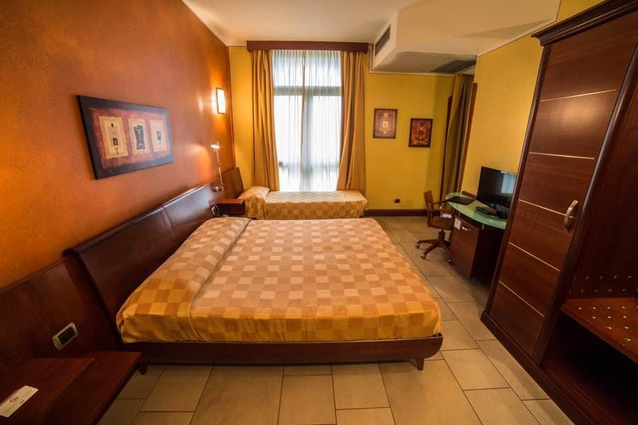 Triple Room,1098394653:JPEG