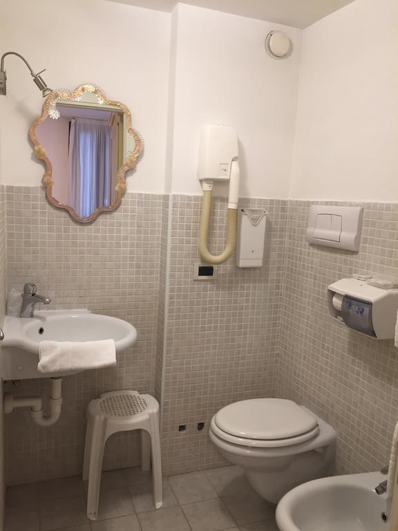 Double Room,418219692:JPEG