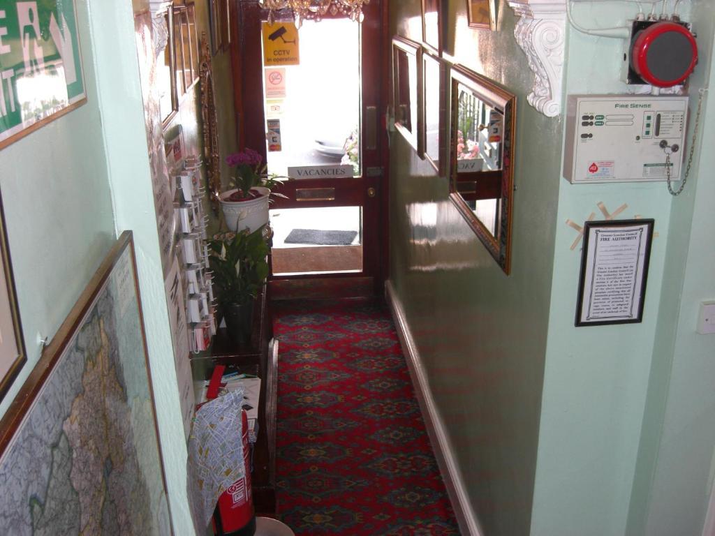 Single Room,272061921:JPEG