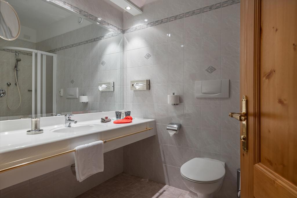 Two-Bedroom Suite with Terrace,812273236:JPEG