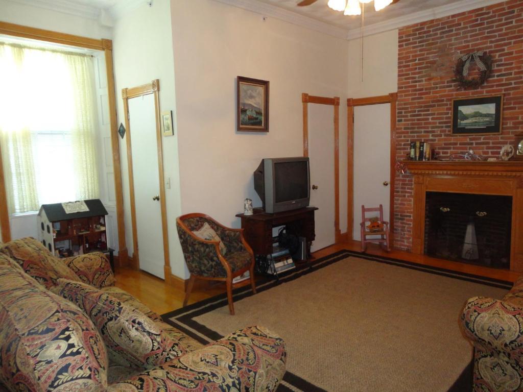 Two-Bedroom Apartment Suite,39433003:JPEG