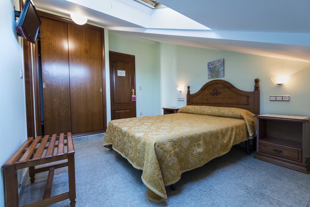 Double Room,411022578:JPEG