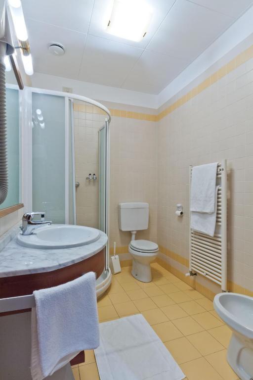 Single Room,42214063:JPEG
