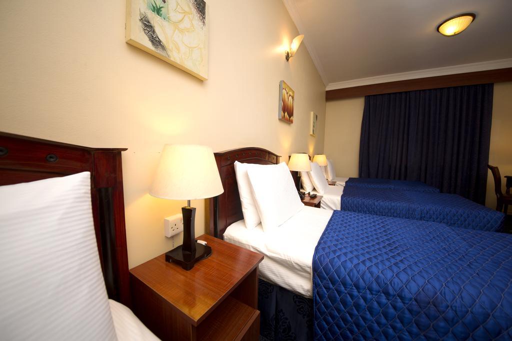Superior Family Room,1277136643:JPEG