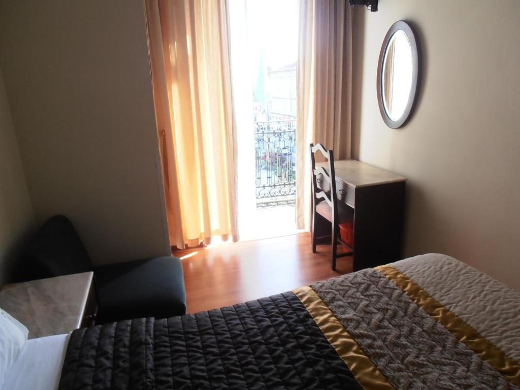 Double Room City View,112593330:JPEG