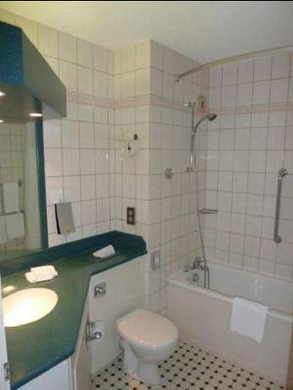 Standard Queen Room,1588054361:JPEG