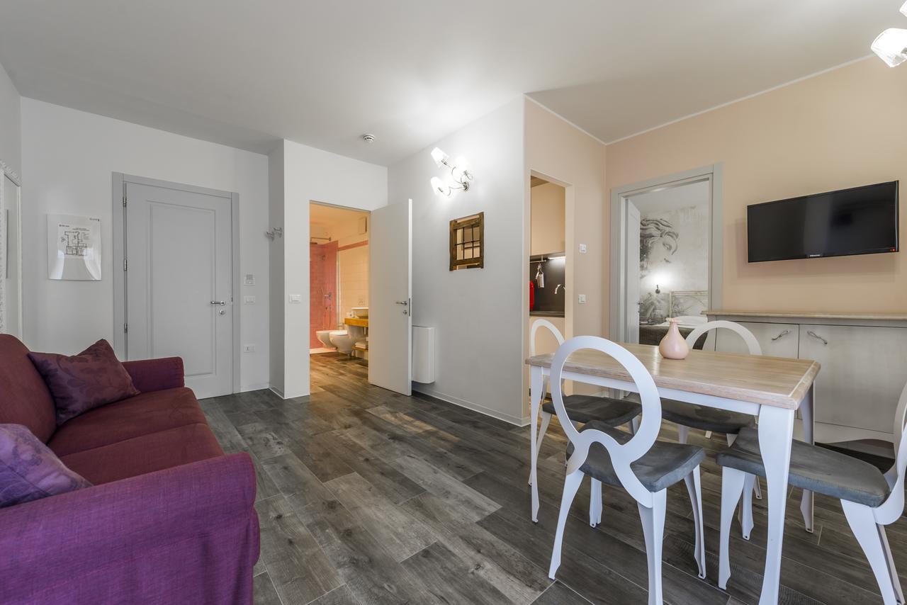 Suite Apartment with Patio,630781416:JPEG
