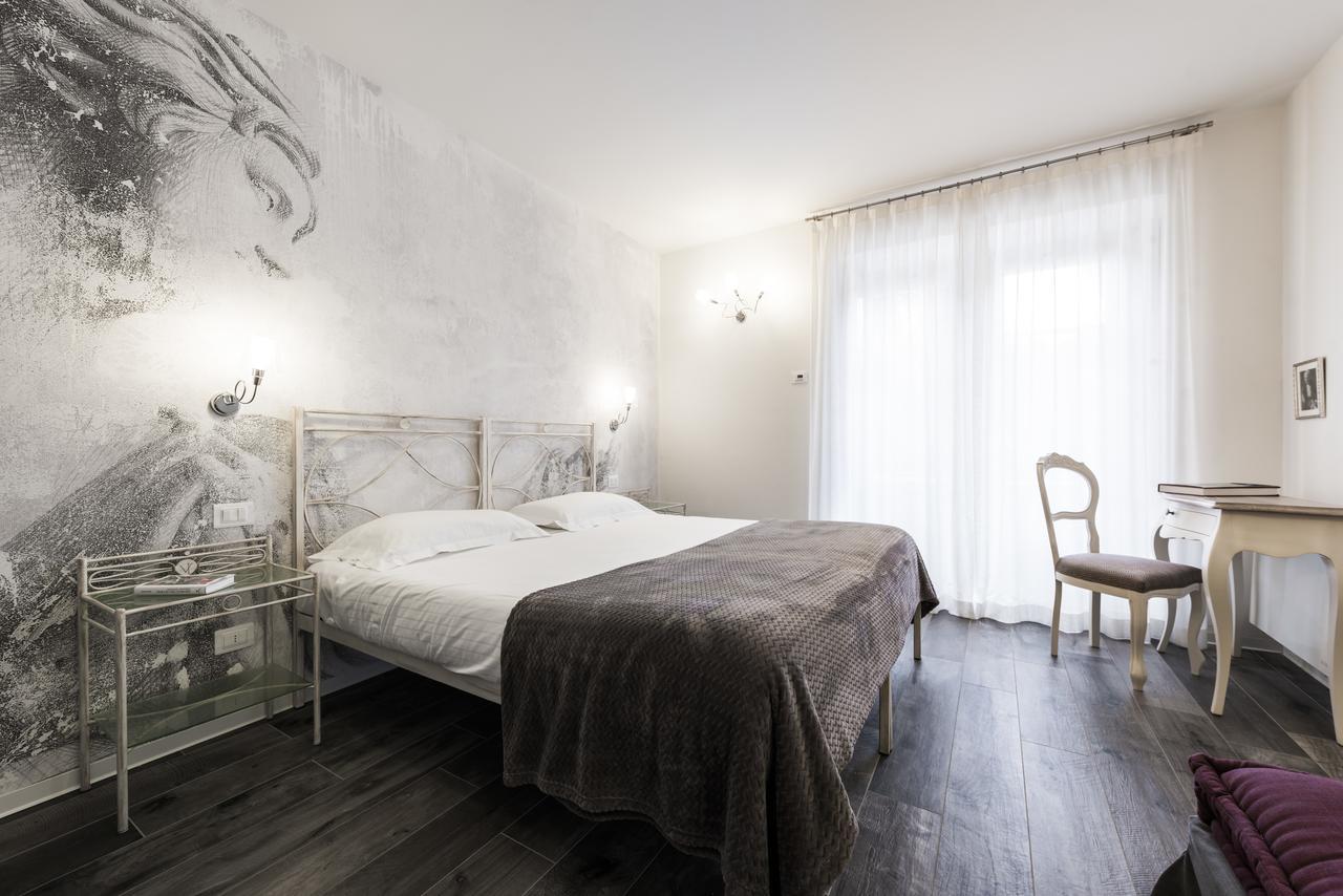 Suite Apartment with Patio,630762771:JPEG