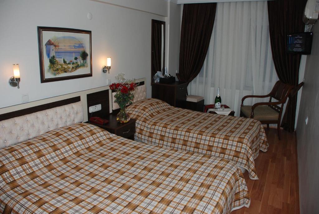 Standard Triple Room,127398468:JPEG
