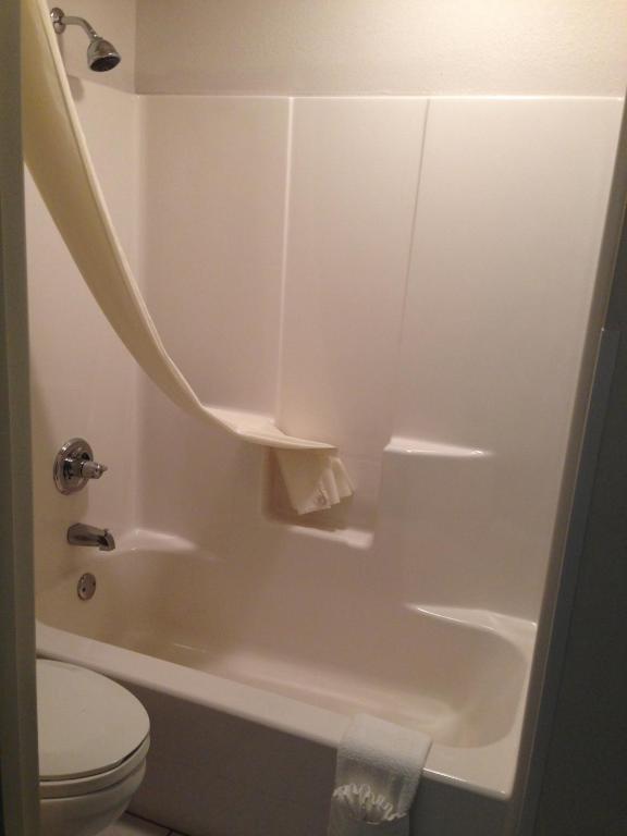 Queen Room with Two Queen Beds - Non-Smoking,413792952:JPEG